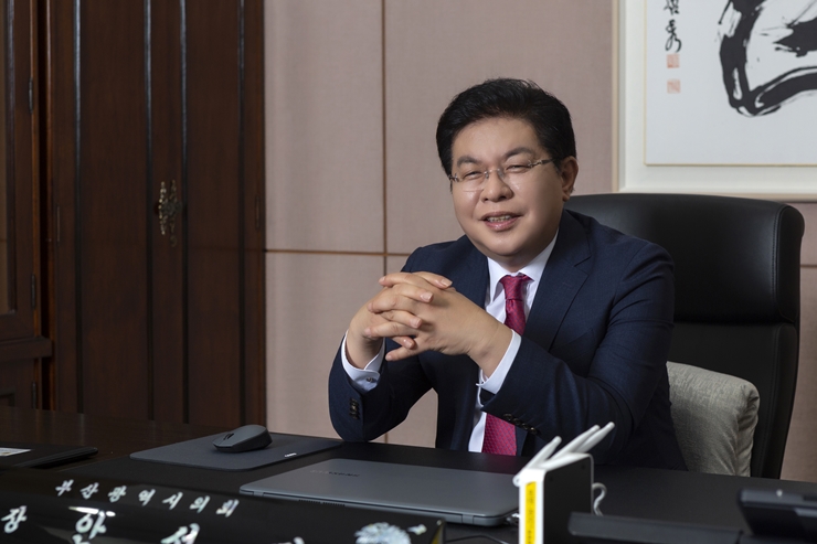 10-2 안성민의장 인터뷰 사진